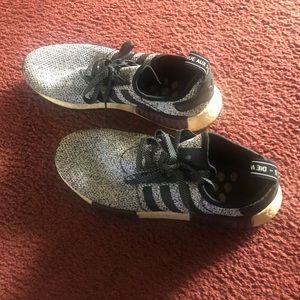 Mens tennis shoes